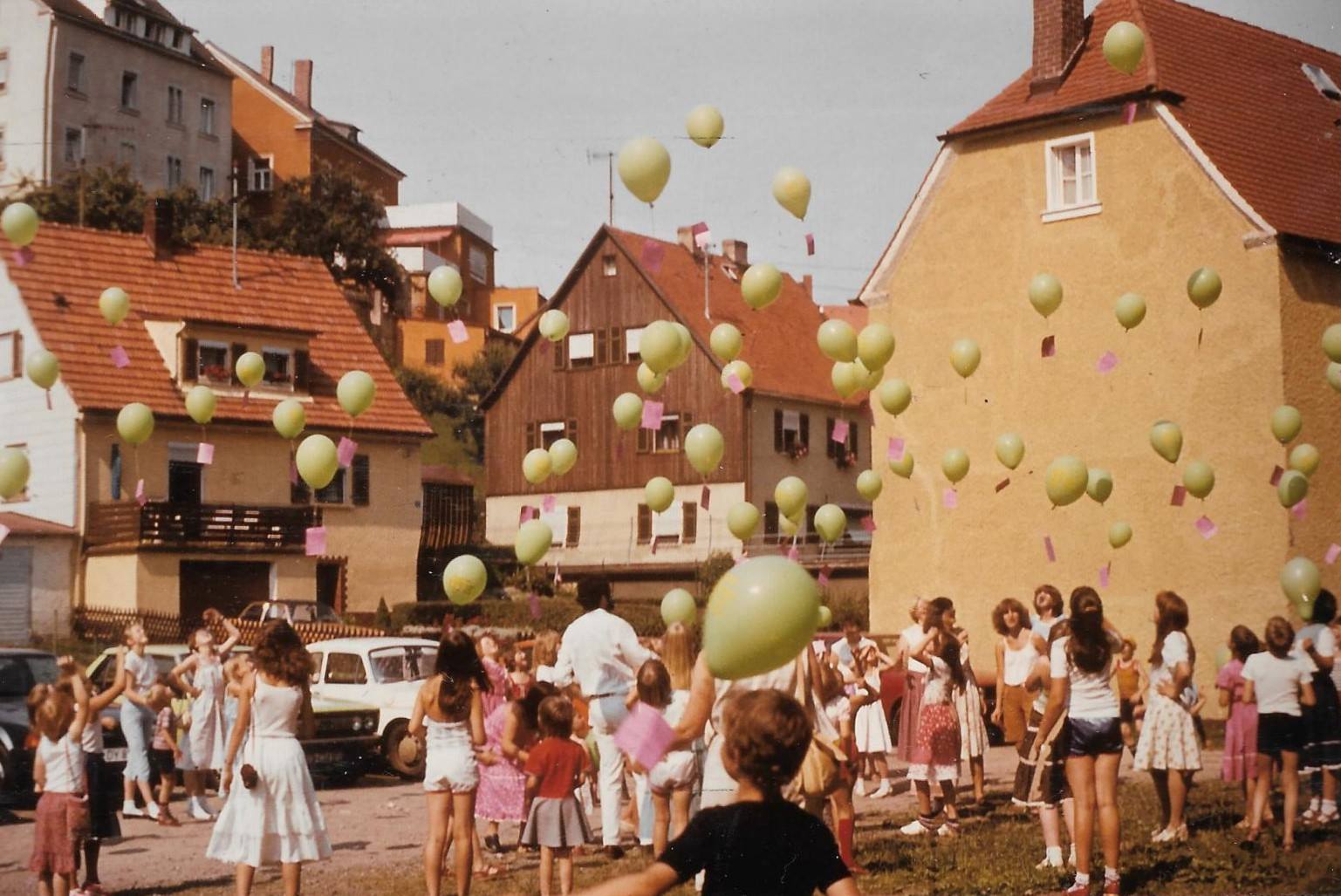 2016_Jubiläum_Luftballons_historisch.jpg